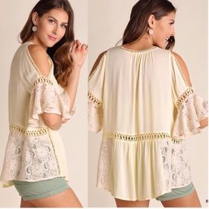 Umgee Cold Shoulder Top With Lace